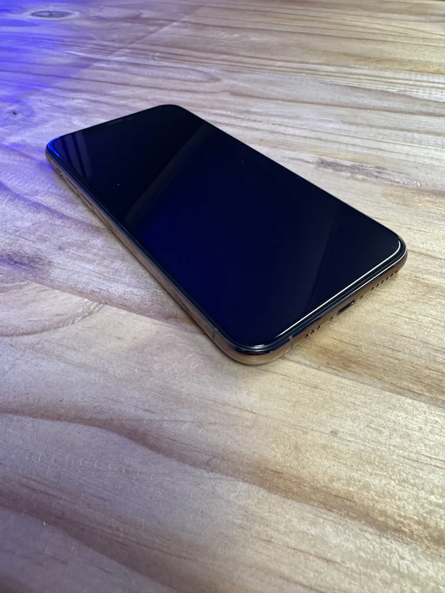 iPhone 11 Pro 256GB Gold - Like New Condition