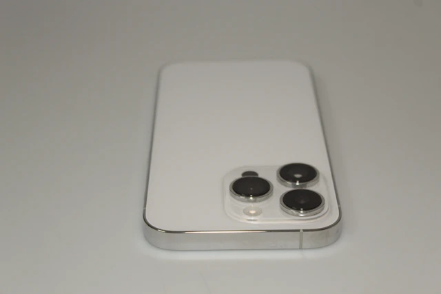 iPhone 14 Pro 128GB Silver - Renewed Condition