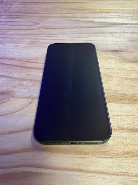 iPhone 13 128GB Midnight - Excellent Condition