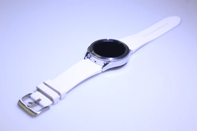 Samsung Galaxy Watch4 Classic LTE — photo 4