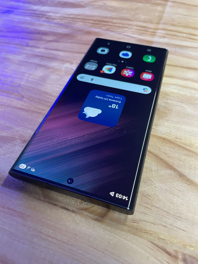 Samsung Galaxy S22 Ultra  — photo 2