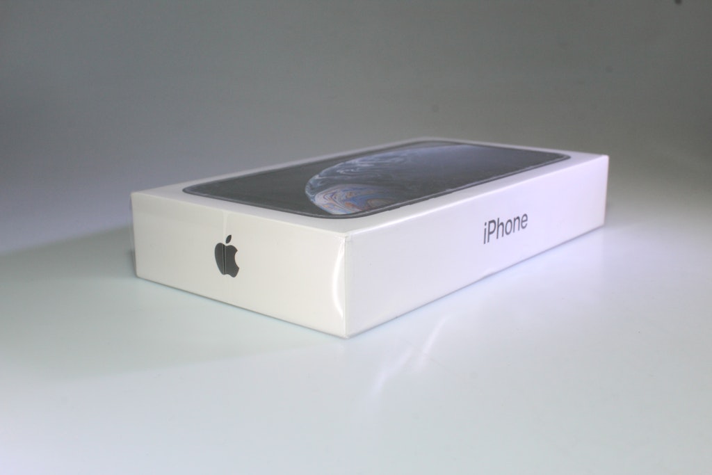 Buy an Apple iPhone XR 64GB Black | Phonetradr