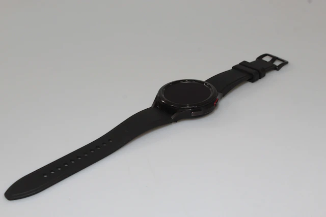 Samsung Watch4 Classic 16GB Black - Excellent Condition