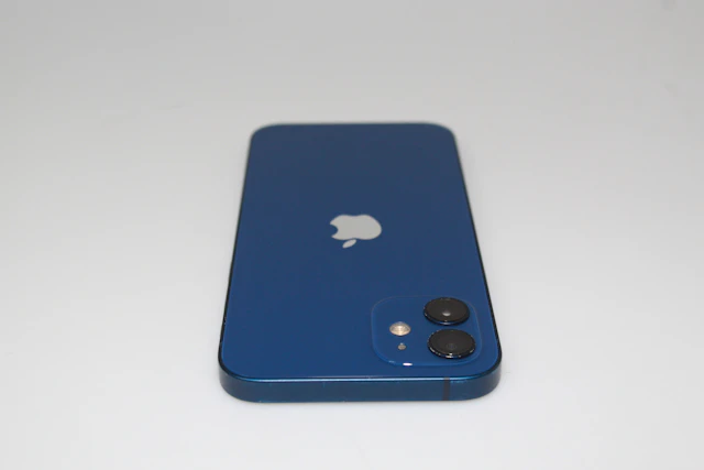 Apple iPhone 12 — photo 3