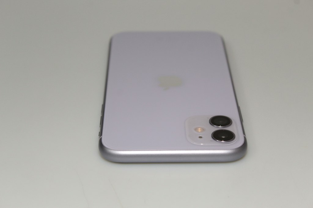 Apple iPhone 11