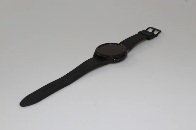 Samsung Watch4 Classic 16GB Black - Good Condition
