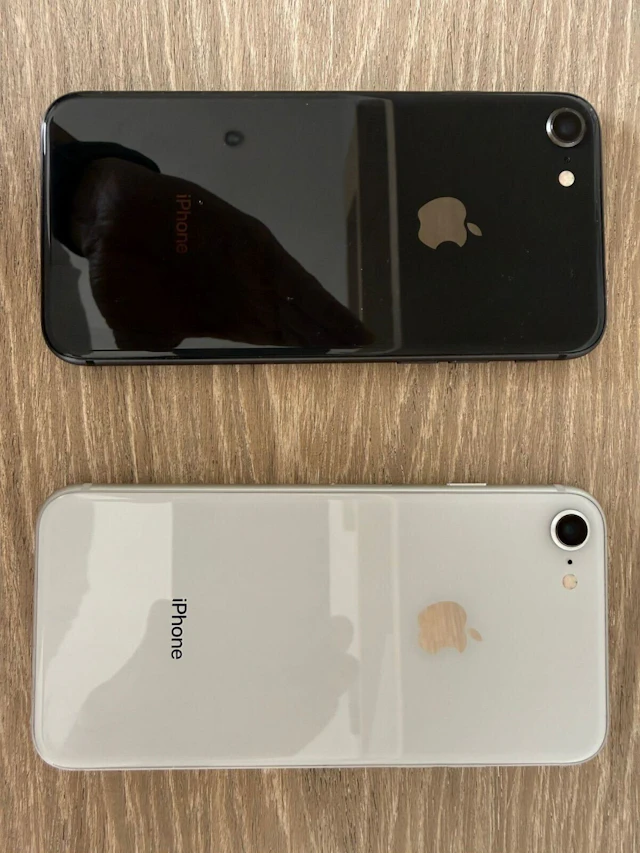 iPhone 8 64GB Silver - Like New Condition