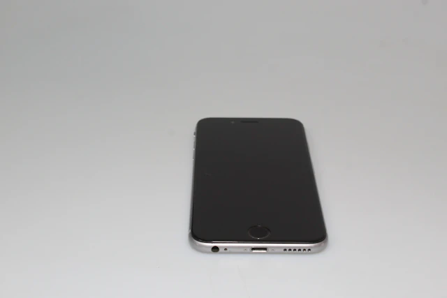 iPhone 6s 32GB Space Gray - Excellent Condition