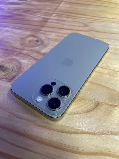 iPhone 16 Pro Max 256GB Natural Titanium - Renewed Condition
