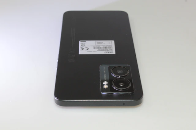 Oppo A77s 5G 128GB Midnight Black - Excellent Condition