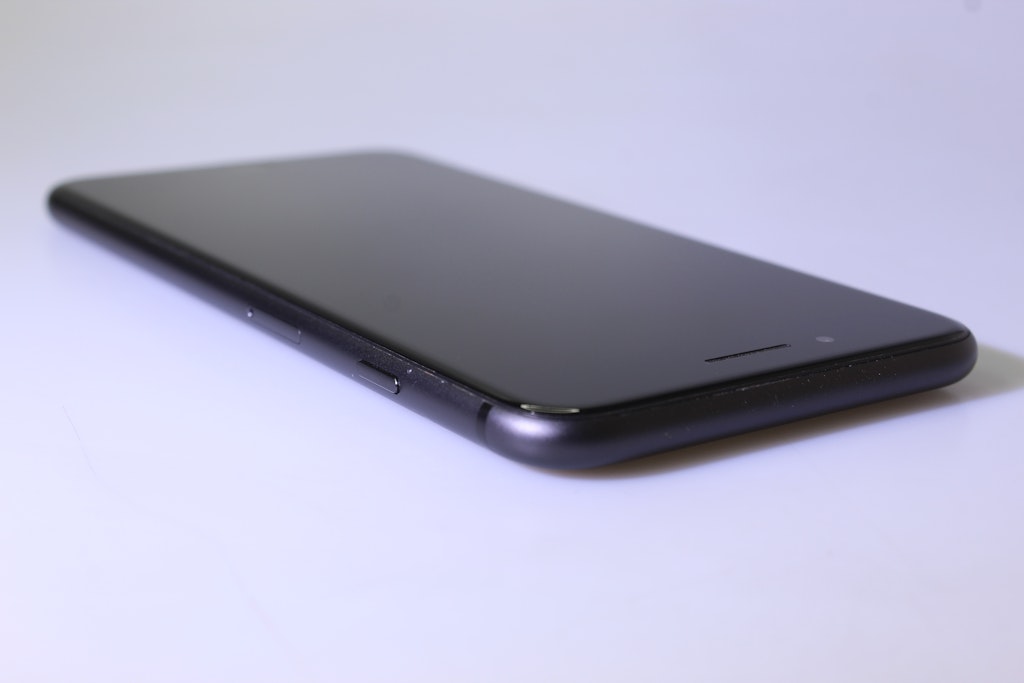 Buy an Apple iPhone 8 Plus 64GB Space Gray | Phonetradr