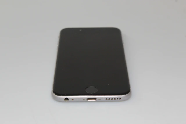iPhone 6s 16GB Space Gray - Good Condition