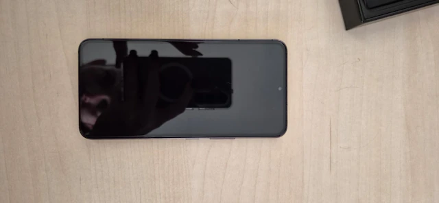 Samsung S22 5G 256GB Phantom Black - Excellent Condition