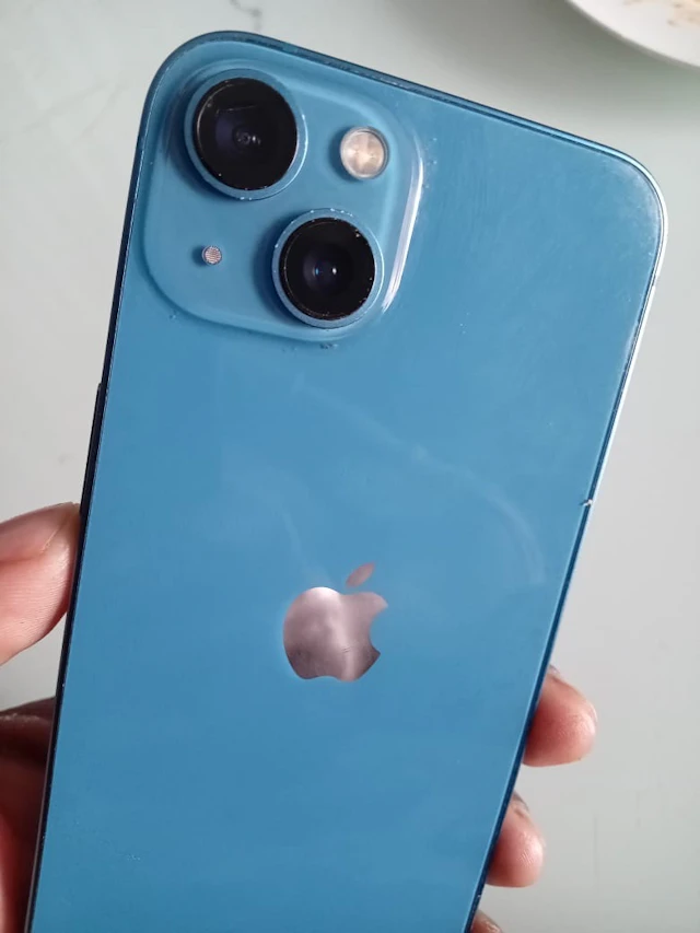 iPhone 13 256GB Blue - Excellent Condition