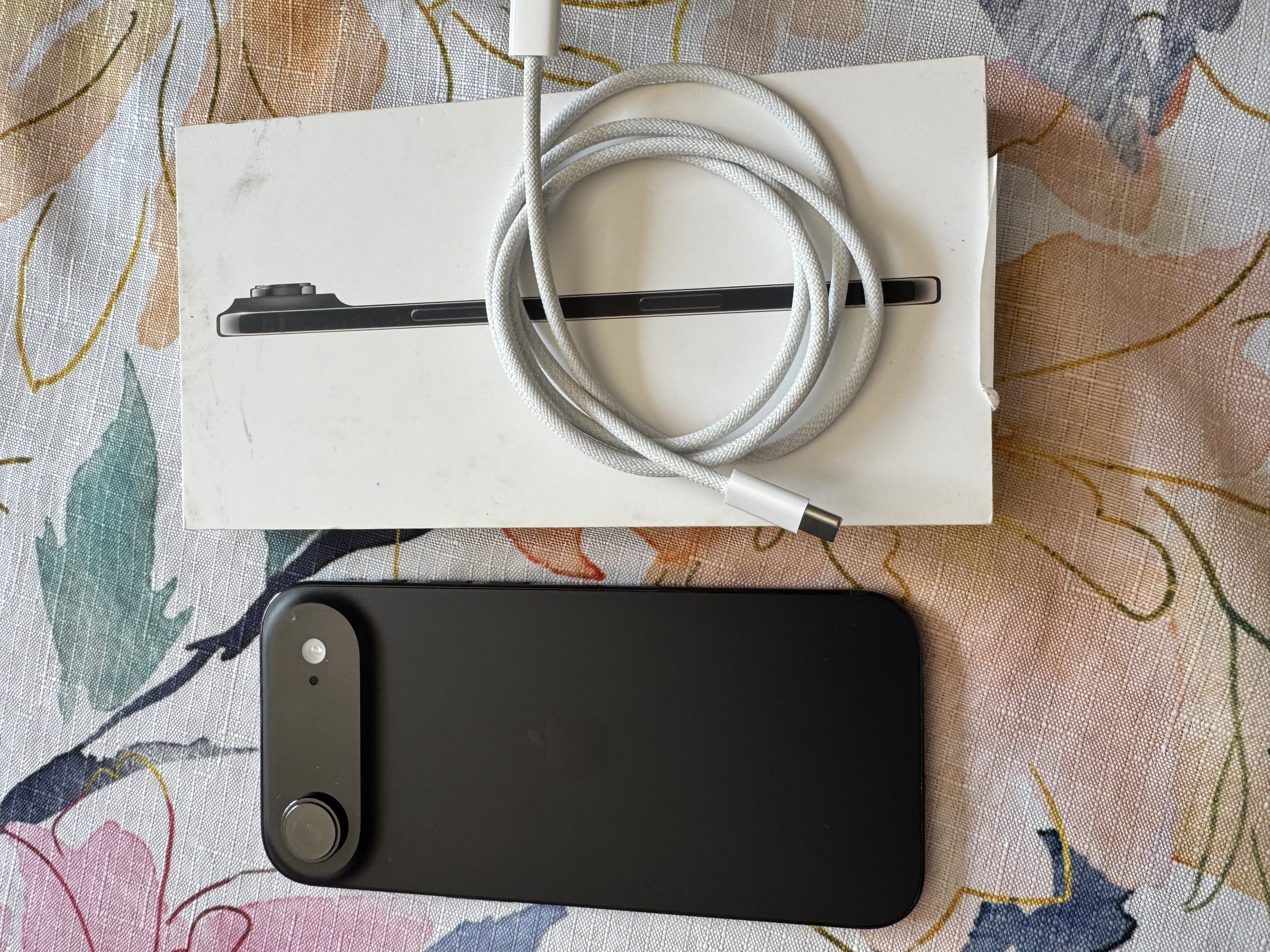 Buy an Apple iPhone 17 Air 256GB Space Black | Phonetradr