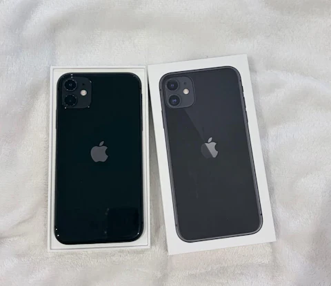 iPhone 11 64GB Black - Excellent Condition