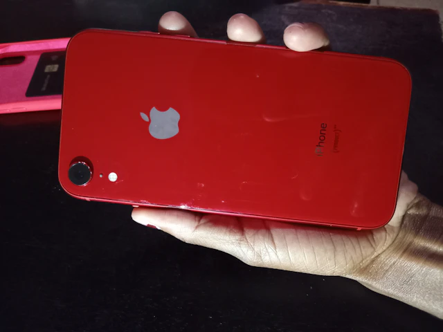 iPhone XR 64GB Red - Like New Condition