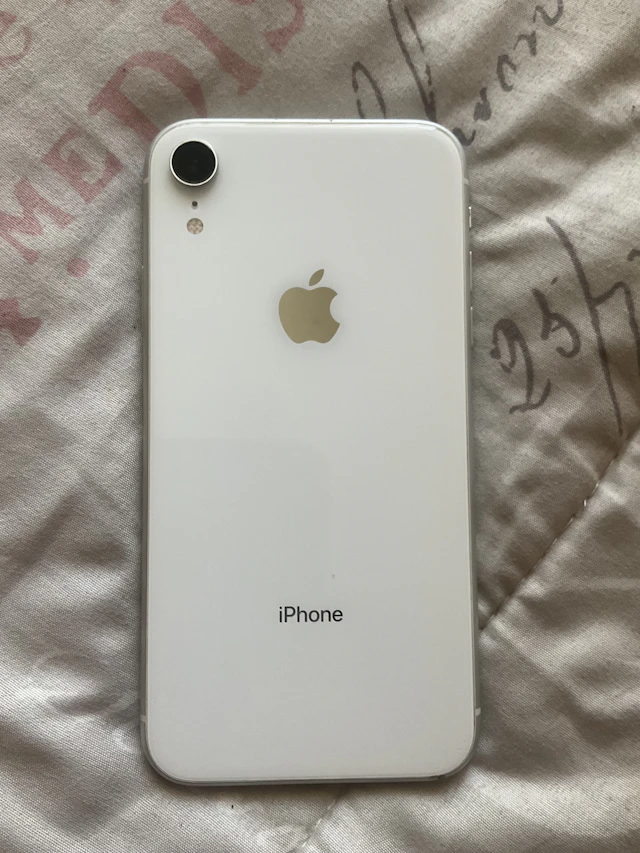 Apple iPhone XR