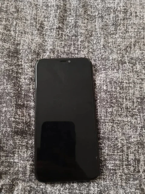 iPhone 11 64GB Black - Good Condition