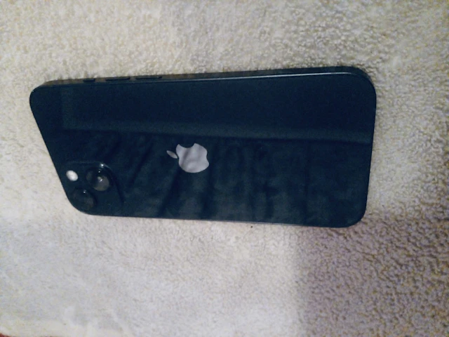 Apple iPhone 13